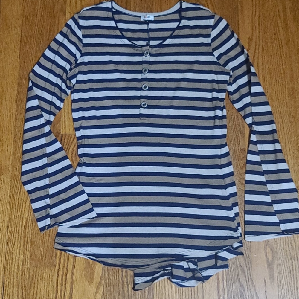 Scoop Neck Top